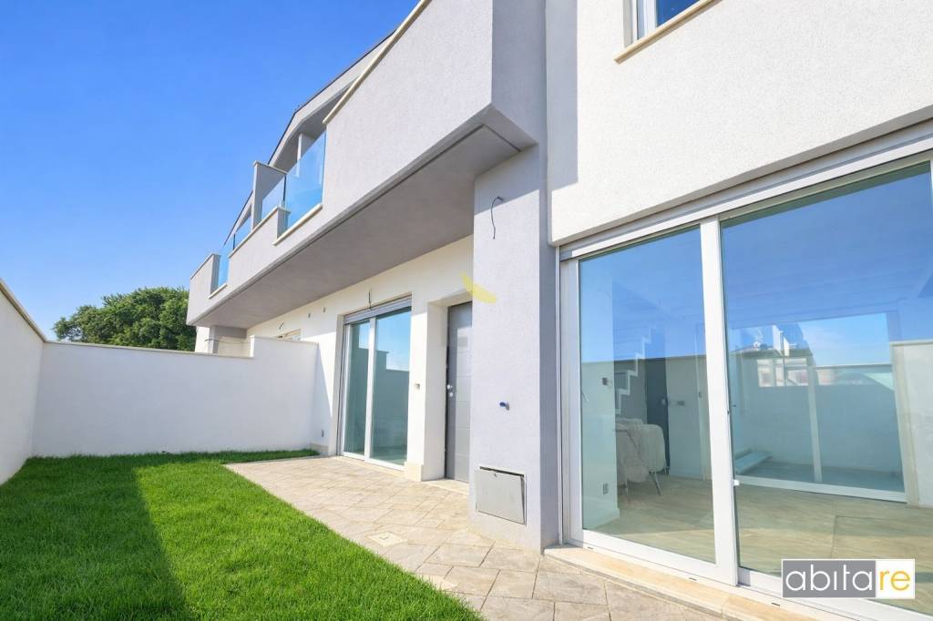 casa indipendente in vendita a Nettuno