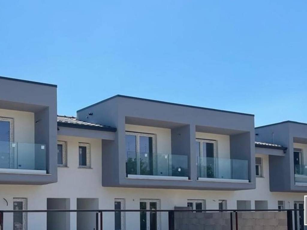 casa indipendente in vendita a Nettuno