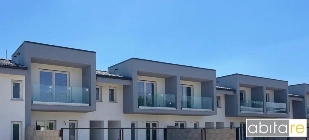 casa indipendente in vendita a Nettuno