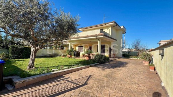 casa indipendente in vendita a Nettuno