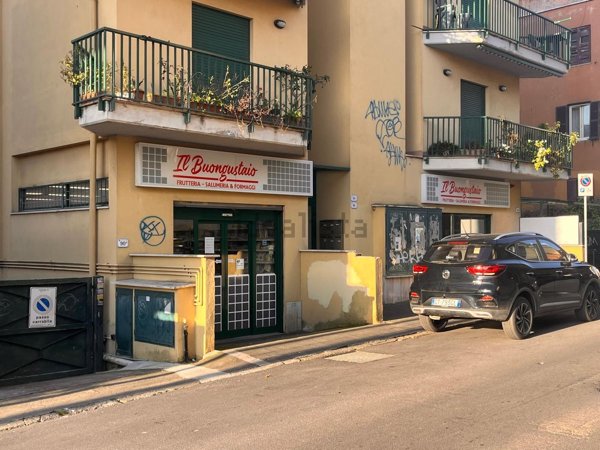 locale commerciale in vendita a Nettuno