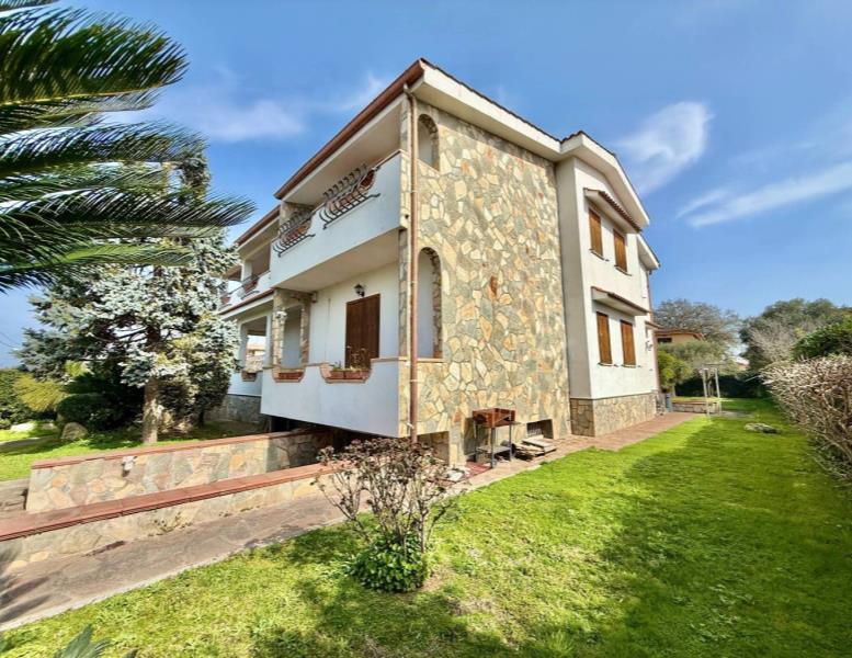 casa indipendente in vendita a Nettuno in zona Padiglione