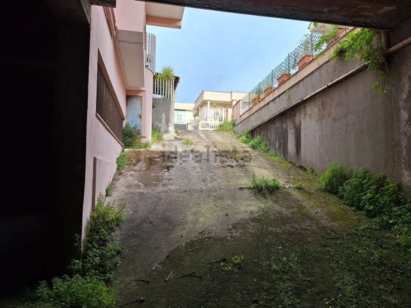 locale di sgombero in vendita a Nettuno