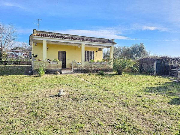 casa indipendente in vendita a Nettuno