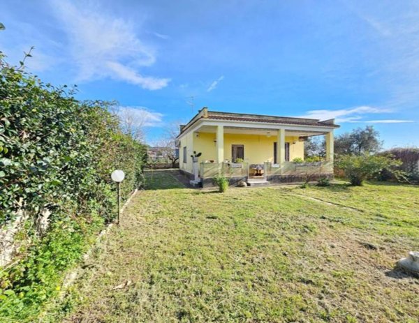 casa indipendente in vendita a Nettuno