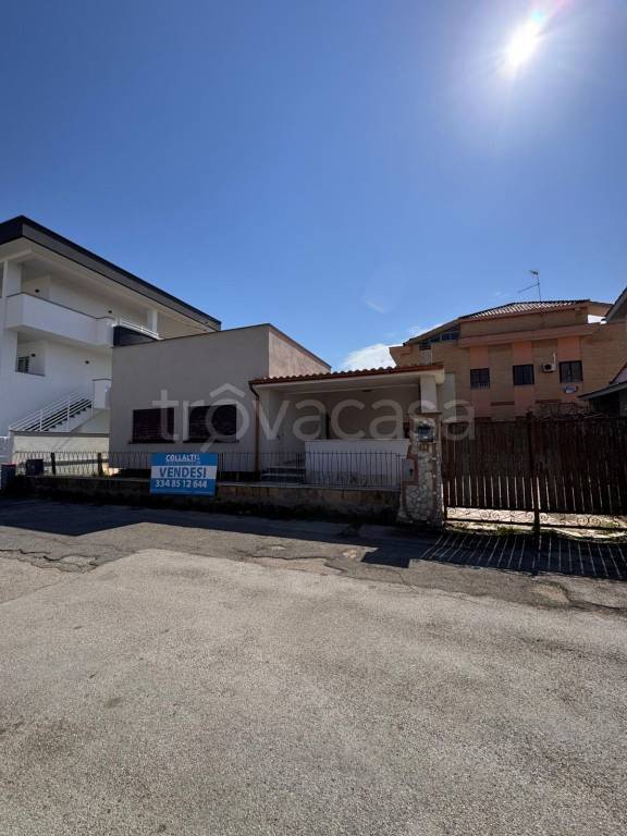 casa indipendente in vendita a Nettuno