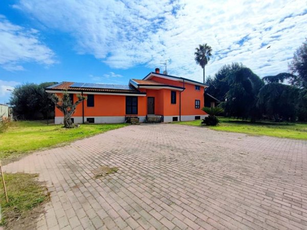 casa indipendente in vendita a Nettuno