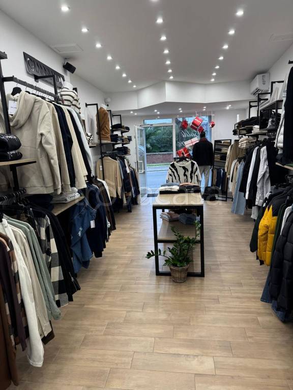 negozio in vendita a Nettuno