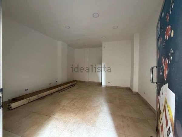 locale commerciale in vendita a Nettuno