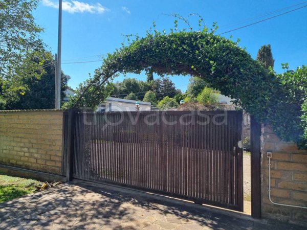 casa indipendente in vendita a Nettuno