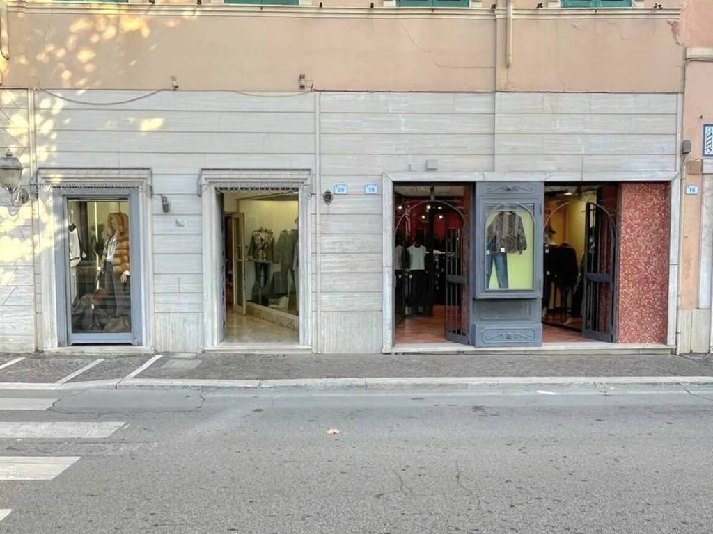 negozio in vendita a Nettuno