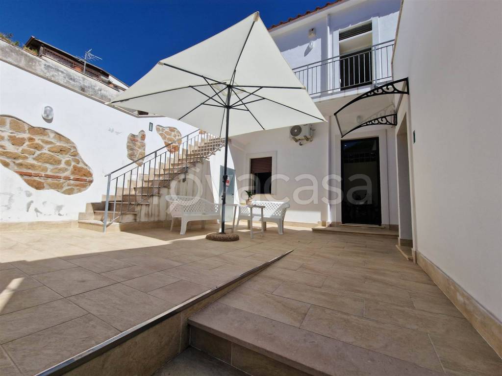 casa indipendente in vendita a Nettuno