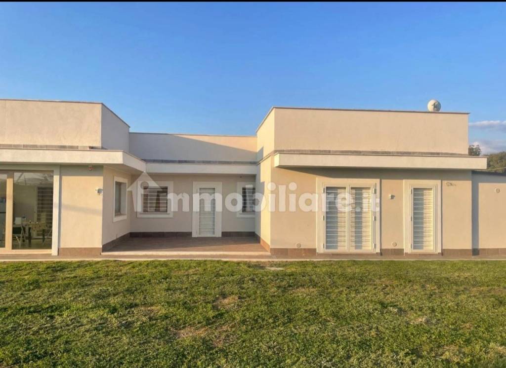 casa indipendente in vendita a Nettuno in zona Padiglione