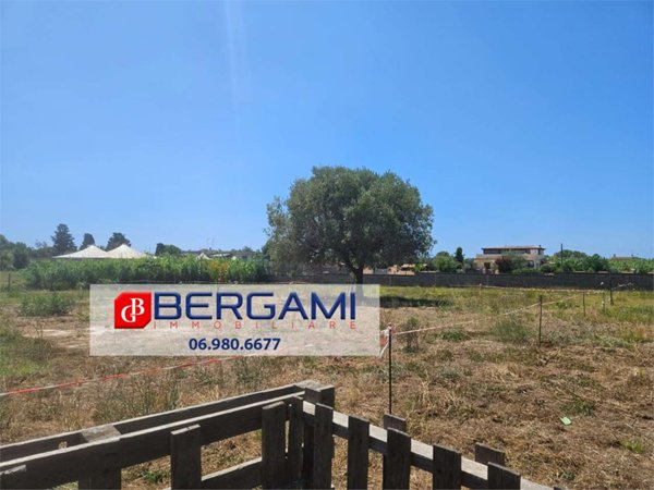 casa indipendente in vendita a Nettuno