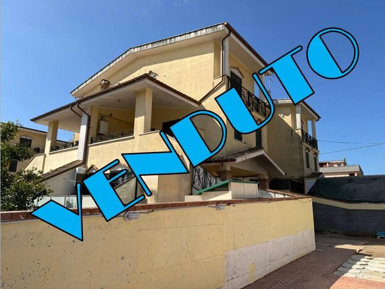 appartamento in vendita a Nettuno in zona Padiglione