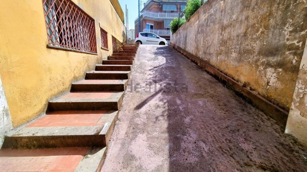 locale di sgombero in vendita a Nettuno