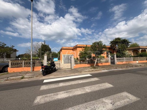 casa indipendente in vendita a Nettuno