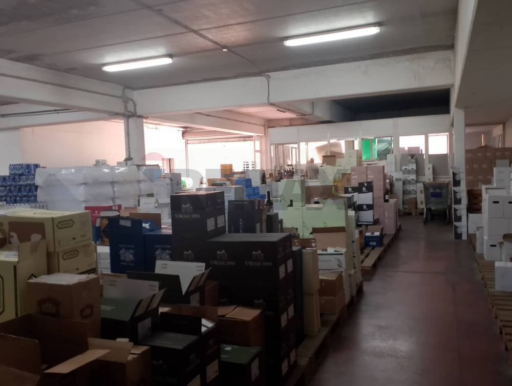 locale commerciale in vendita a Nettuno