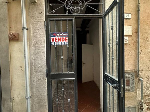 negozio in vendita a Nettuno