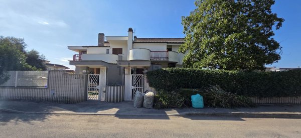 casa indipendente in vendita a Nettuno