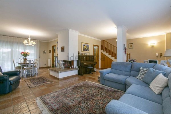 casa indipendente in vendita a Nettuno