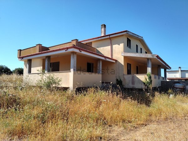 casa indipendente in vendita a Nettuno