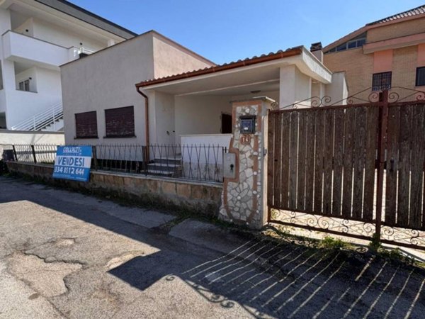 casa indipendente in vendita a Nettuno
