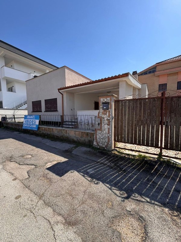 casa indipendente in vendita a Nettuno