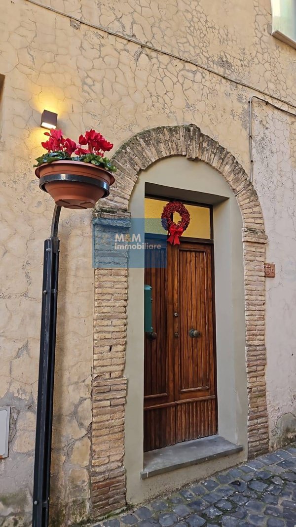 intera palazzina in vendita a Nettuno