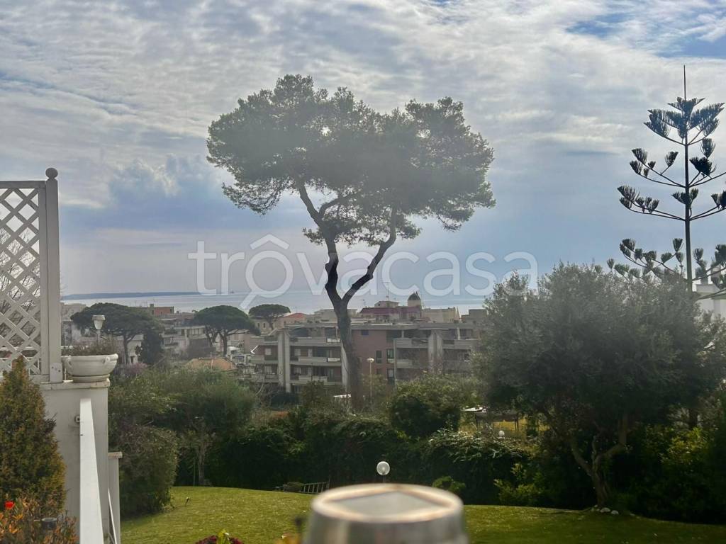 casa indipendente in vendita a Nettuno