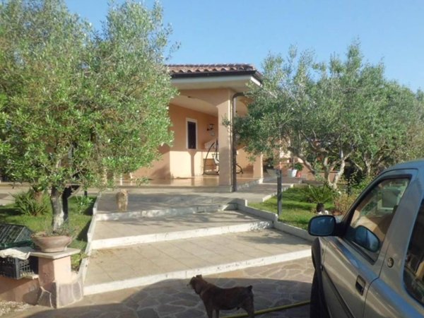 casa indipendente in vendita a Nettuno