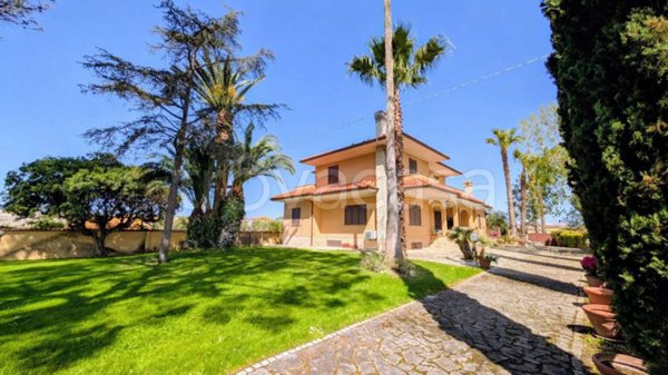 casa indipendente in vendita a Nettuno