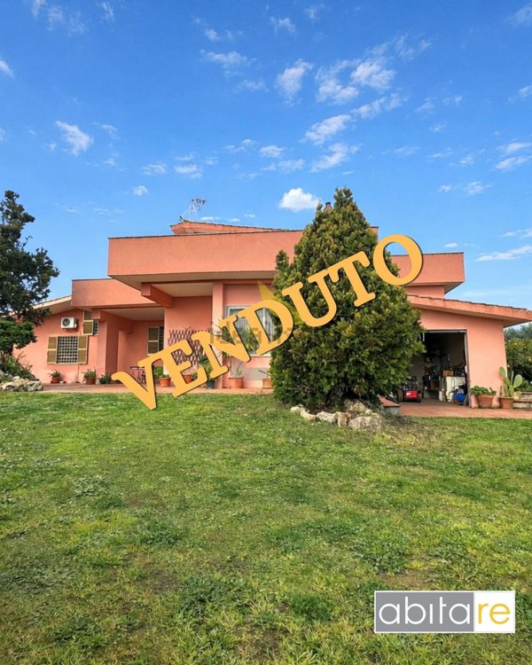 casa indipendente in vendita a Nettuno in zona Padiglione