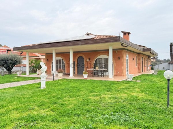 casa indipendente in vendita a Nettuno