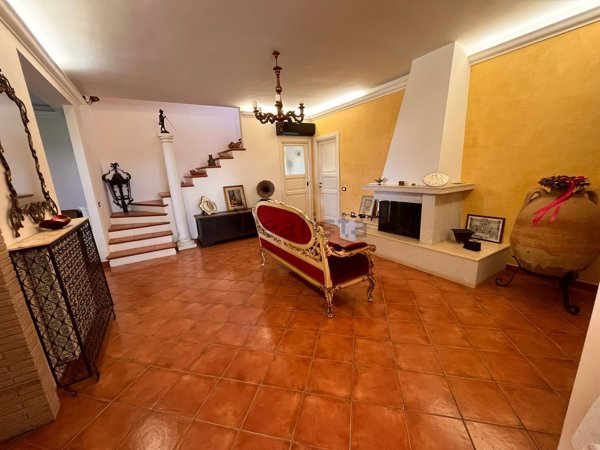 casa indipendente in vendita a Nettuno