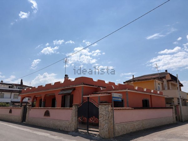 casa indipendente in vendita a Nettuno
