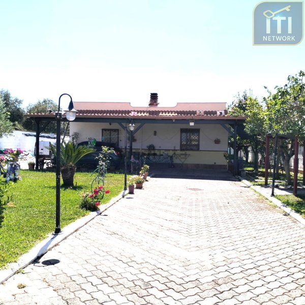casa indipendente in vendita a Nettuno