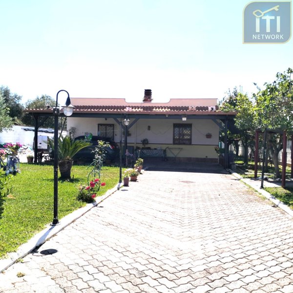 casa indipendente in vendita a Nettuno
