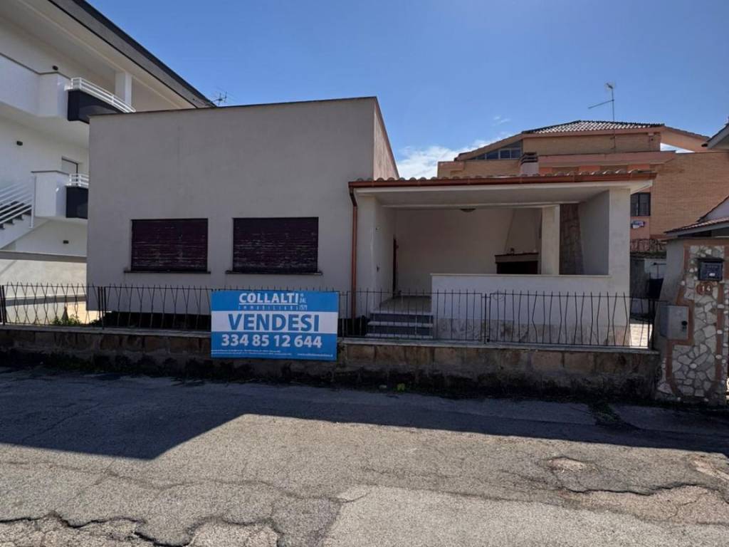 casa indipendente in vendita a Nettuno