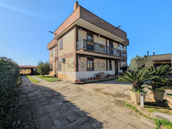 casa indipendente in vendita a Nettuno