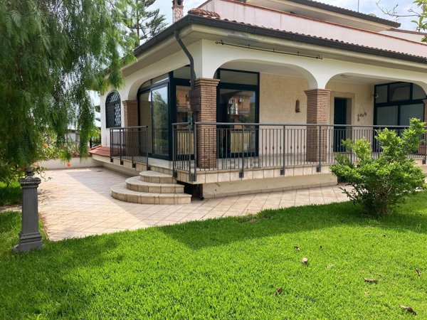 casa indipendente in vendita a Nettuno