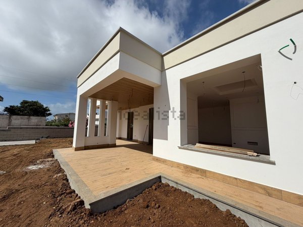 casa indipendente in vendita a Nettuno