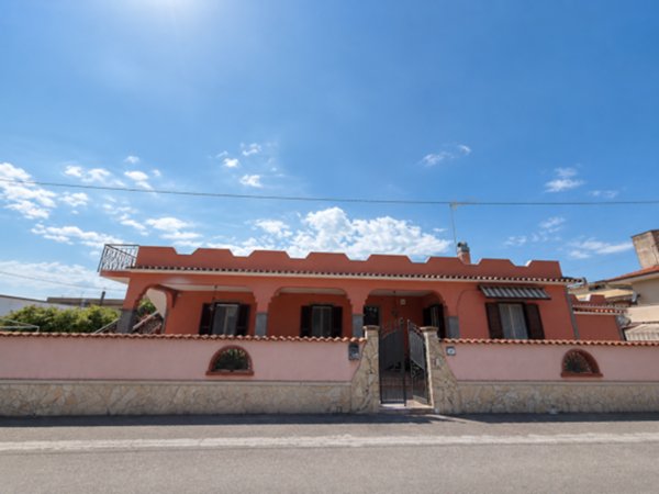 casa indipendente in vendita a Nettuno