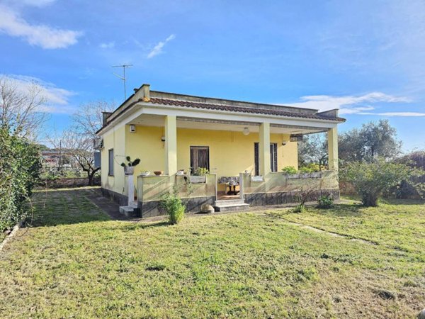 casa indipendente in vendita a Nettuno