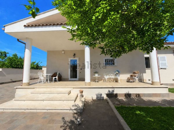 casa indipendente in vendita a Nettuno