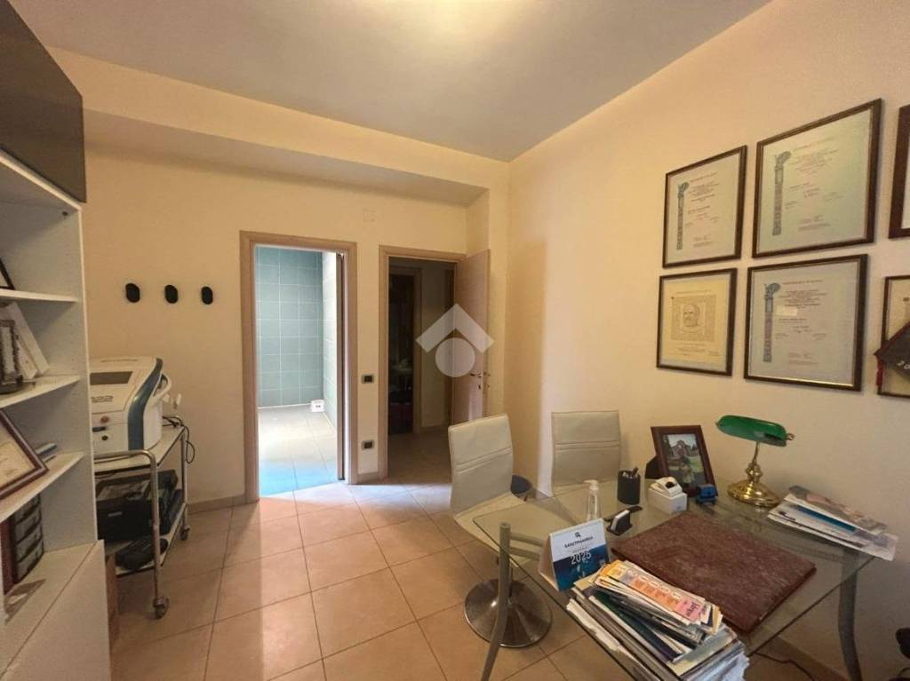 ufficio in vendita a Nettuno