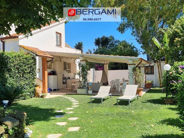 casa indipendente in vendita a Nettuno in zona Padiglione