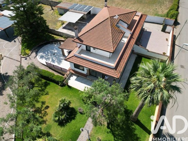 casa indipendente in vendita a Nettuno