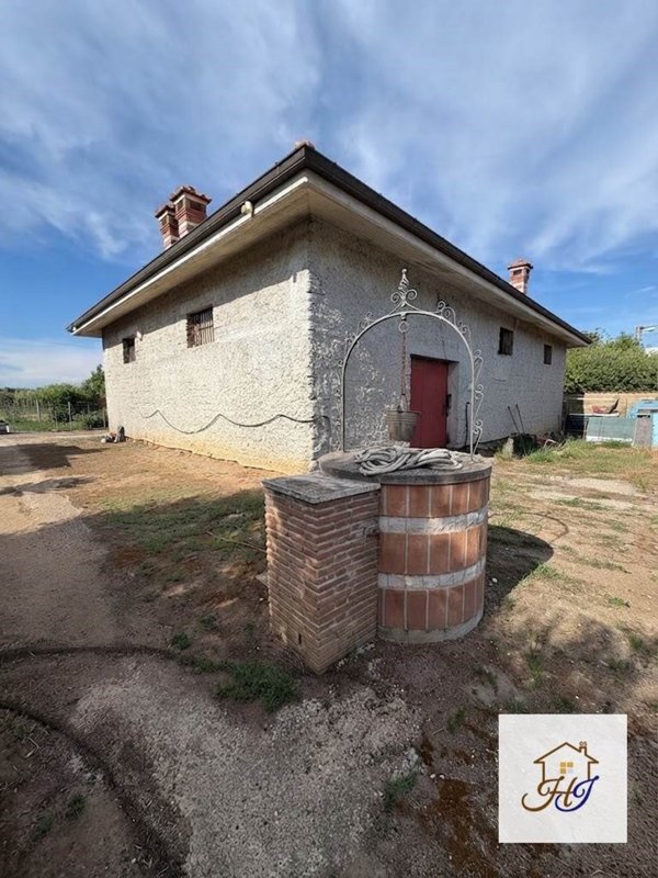 casa indipendente in vendita a Nettuno