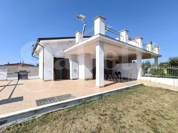 casa indipendente in vendita a Nettuno in zona Padiglione